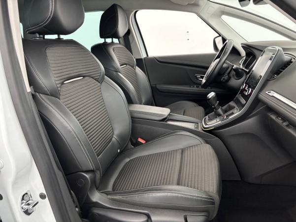 Vente en ligne Renault Scenic 4 Scenic TCe 140 FAP au prix de 17 390 €