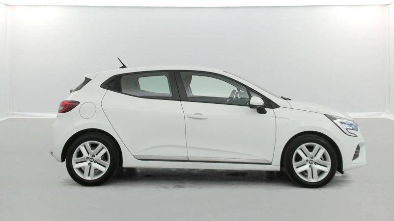 Vente en ligne Renault Clio 5 Clio E-Tech 140 - 21N au prix de 15 990 €