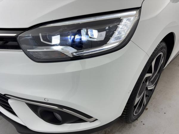 Vente en ligne Renault Scenic 4 Scenic TCe 140 FAP au prix de 17 390 €