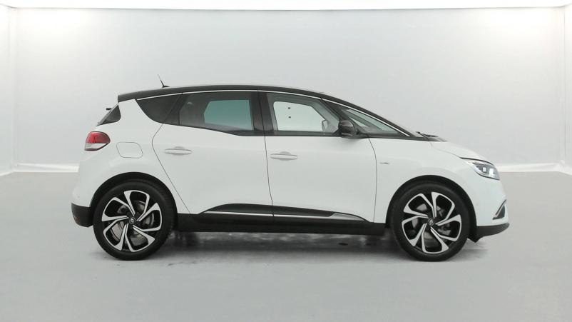 Vente en ligne Renault Scenic 4 Scenic TCe 140 FAP au prix de 17 390 €