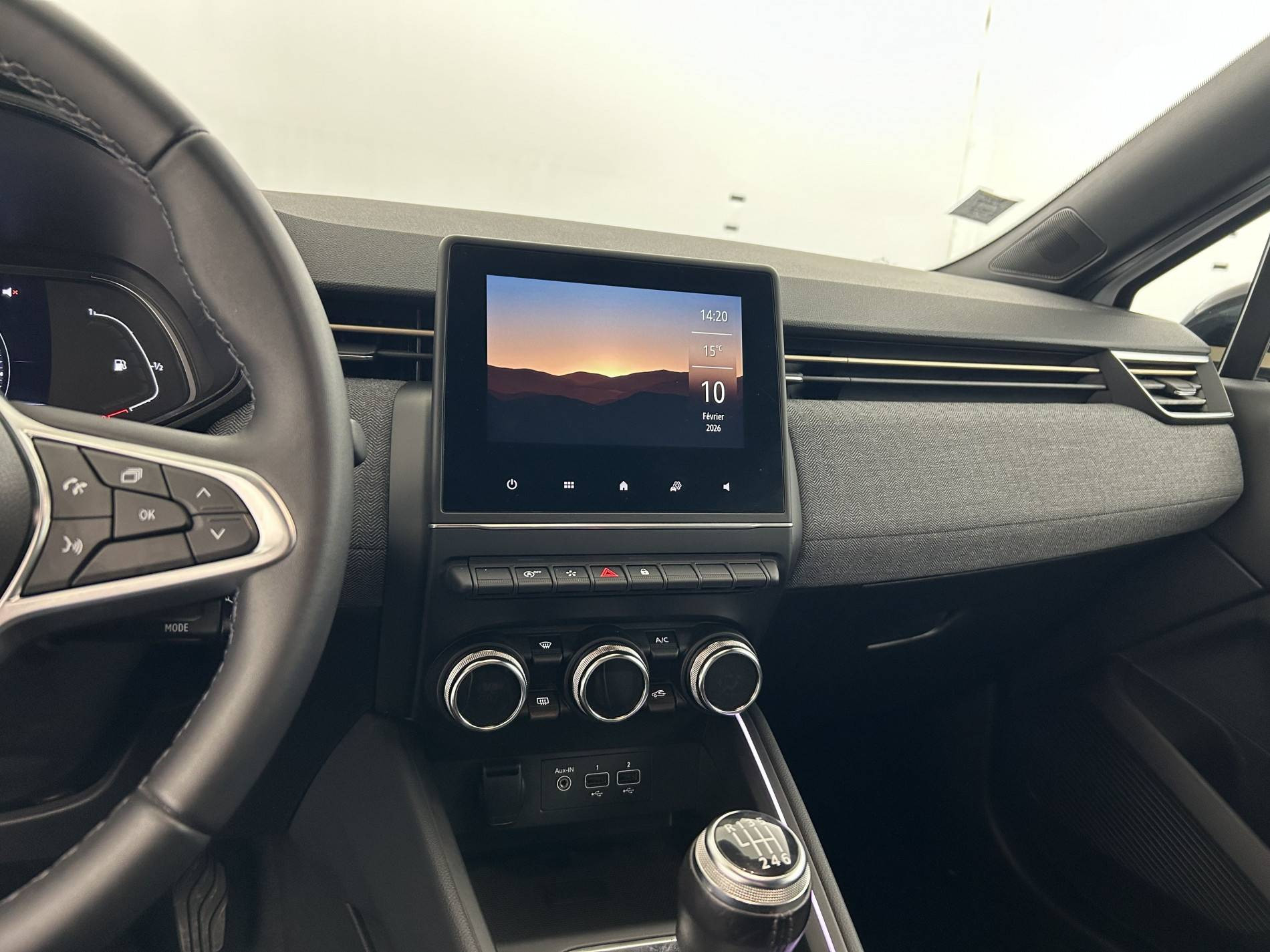 Vente en ligne Renault Clio 5 Clio TCe 140 - 21N au prix de 16 790 €