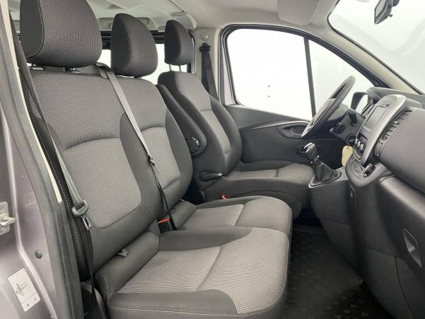 Vente en ligne Renault Trafic 3 Combi  L2 dCi 120 S&S au prix de 24 590 €