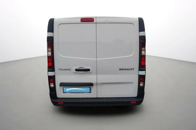 Vente en ligne Renault Trafic 3 Fourgon TRAFIC FGN L1H1 3000 KG BLUE DCI 130 au prix de 23 590 €