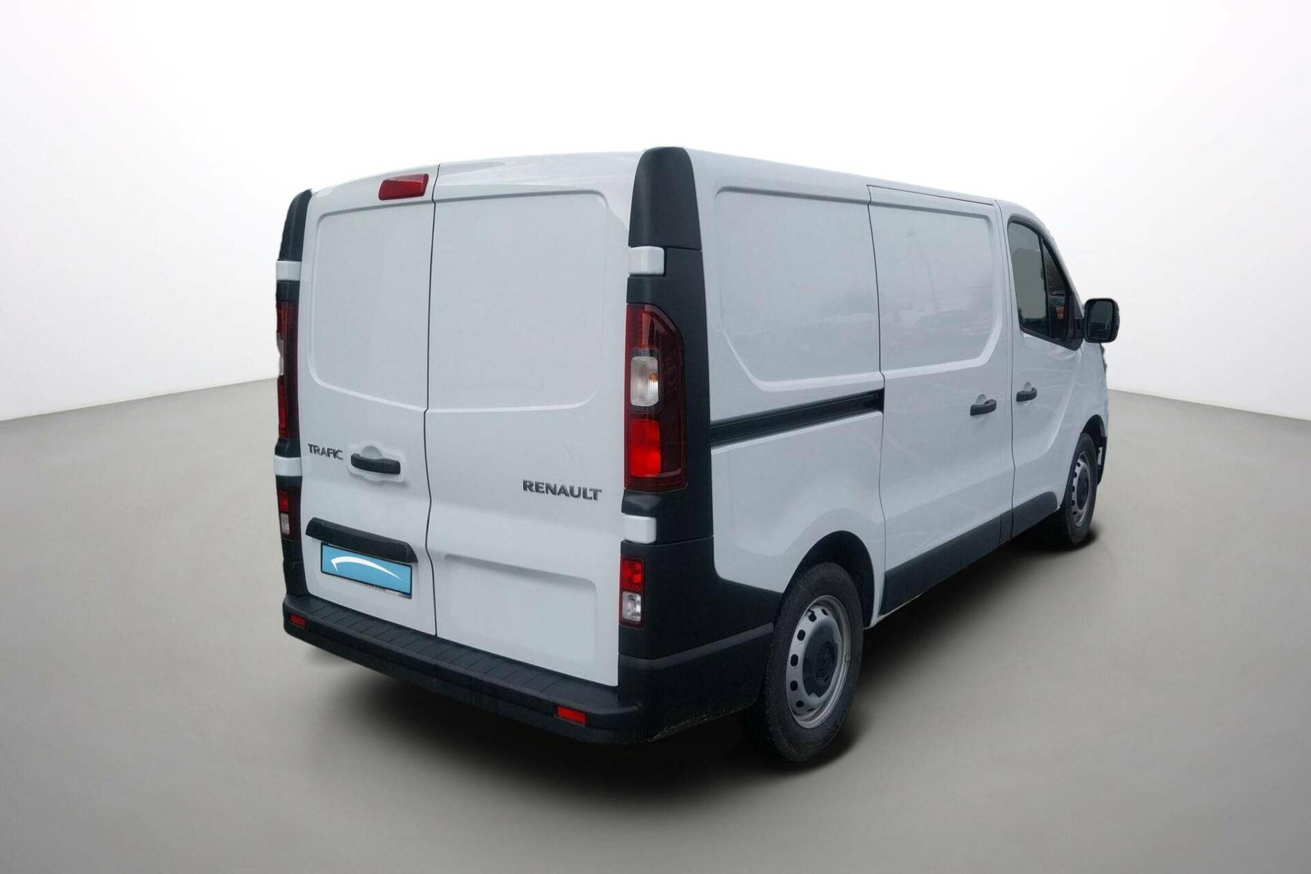 Vente en ligne Renault Trafic 3 Fourgon TRAFIC FGN L1H1 3000 KG BLUE DCI 130 au prix de 24 590 €