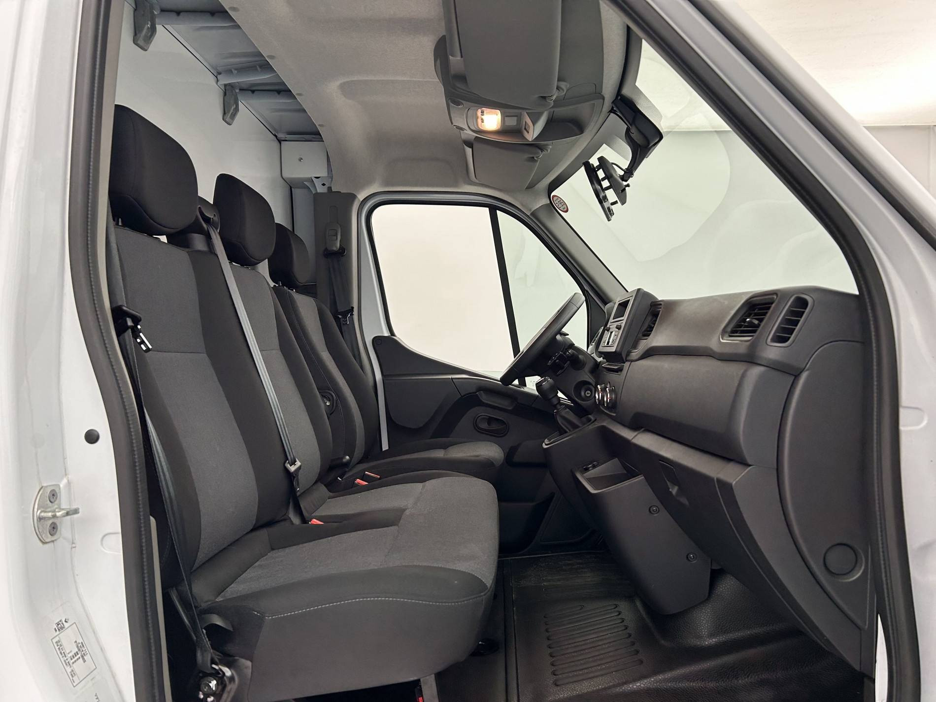 Vente en ligne Renault Master 3 Châssis Cabine MASTER PHC TRAC F3500 L3H1 BLUE DCI 145 EURO VI au prix de 28 990 €