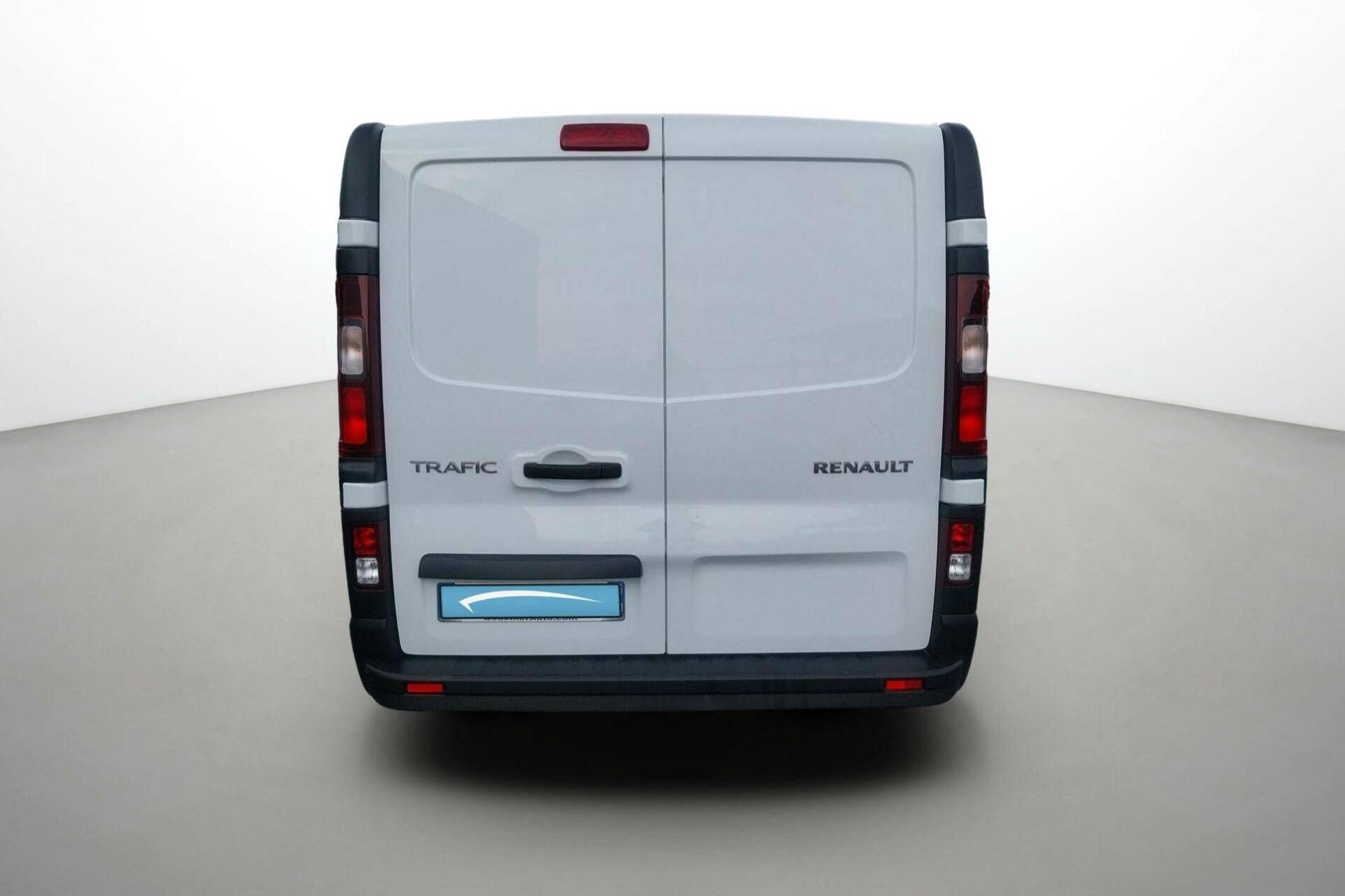 Vente en ligne Renault Trafic 3 Fourgon TRAFIC FGN L1H1 3000 KG BLUE DCI 130 au prix de 24 590 €