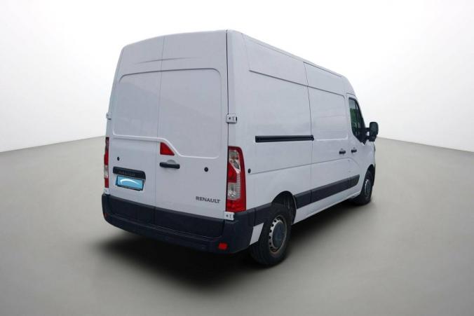 Vente en ligne Renault Master Fourgon MASTER FGN TRAC F3500 L2H2 DCI 135 au prix de 21 790 €