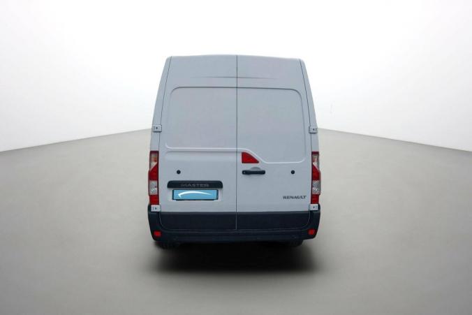 Vente en ligne Renault Master Fourgon MASTER FGN TRAC F3500 L2H2 DCI 135 au prix de 21 790 €