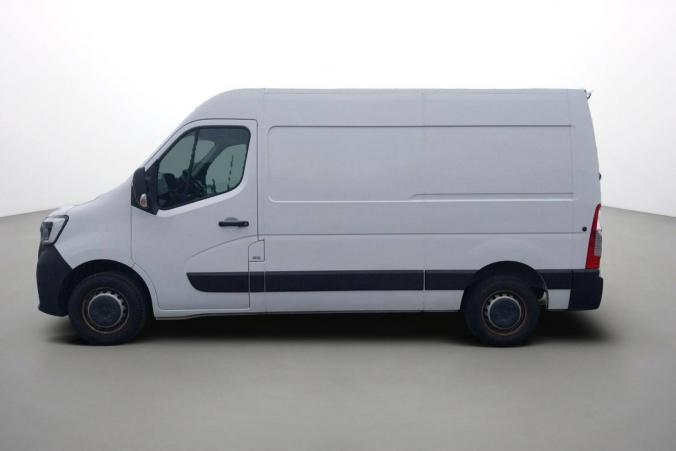 Vente en ligne Renault Master Fourgon MASTER FGN TRAC F3500 L2H2 DCI 135 au prix de 21 790 €