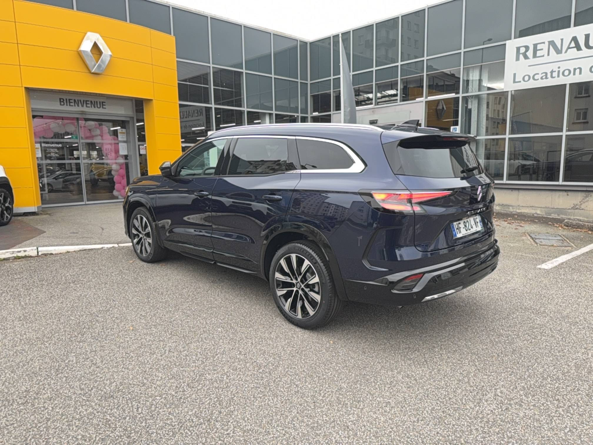 Vente en ligne Renault Espace Espace full hybrid E-Tech 200 ch 5pl au prix de 42 490 €
