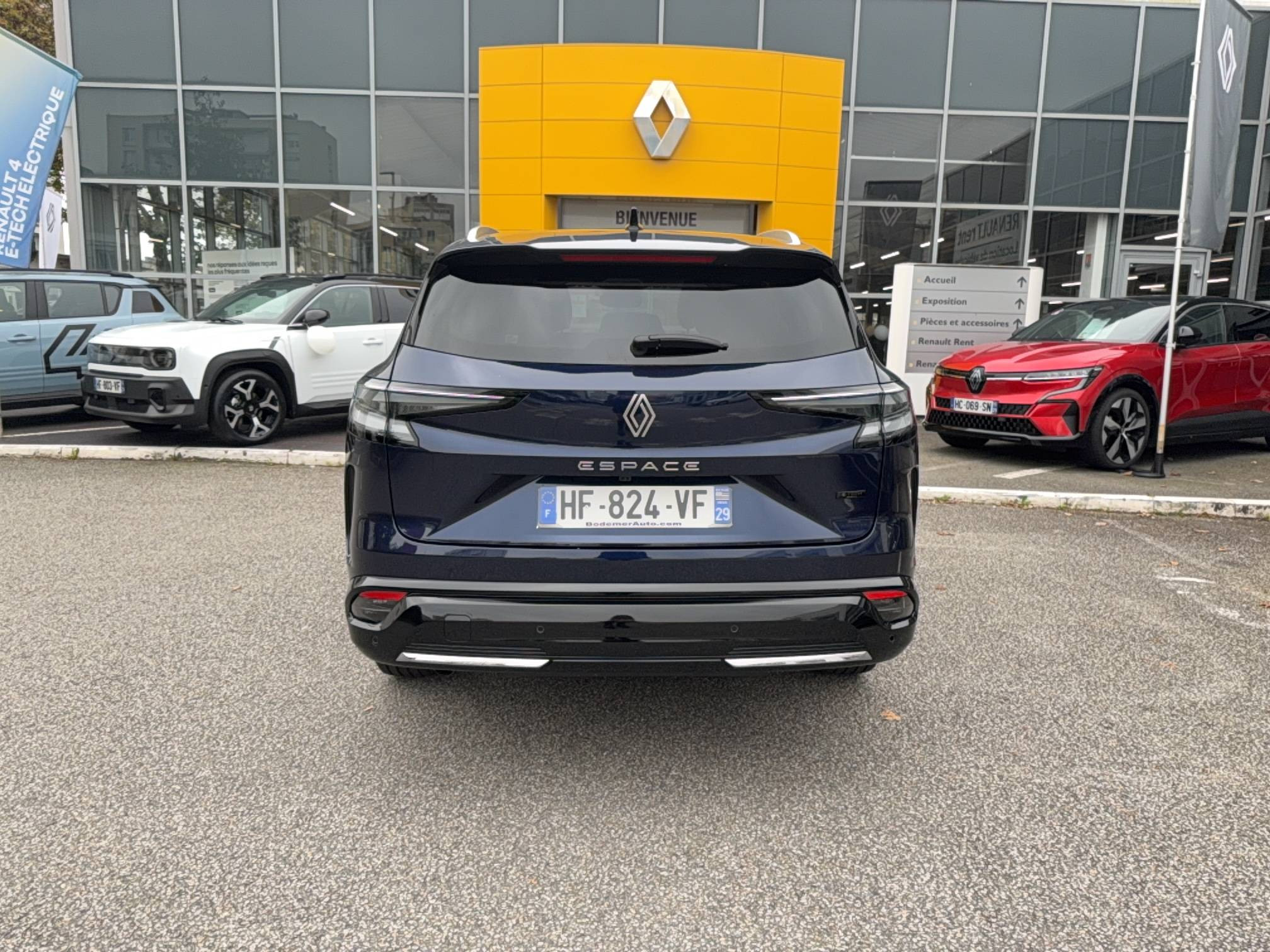 Vente en ligne Renault Espace Espace full hybrid E-Tech 200 ch 5pl au prix de 42 490 €