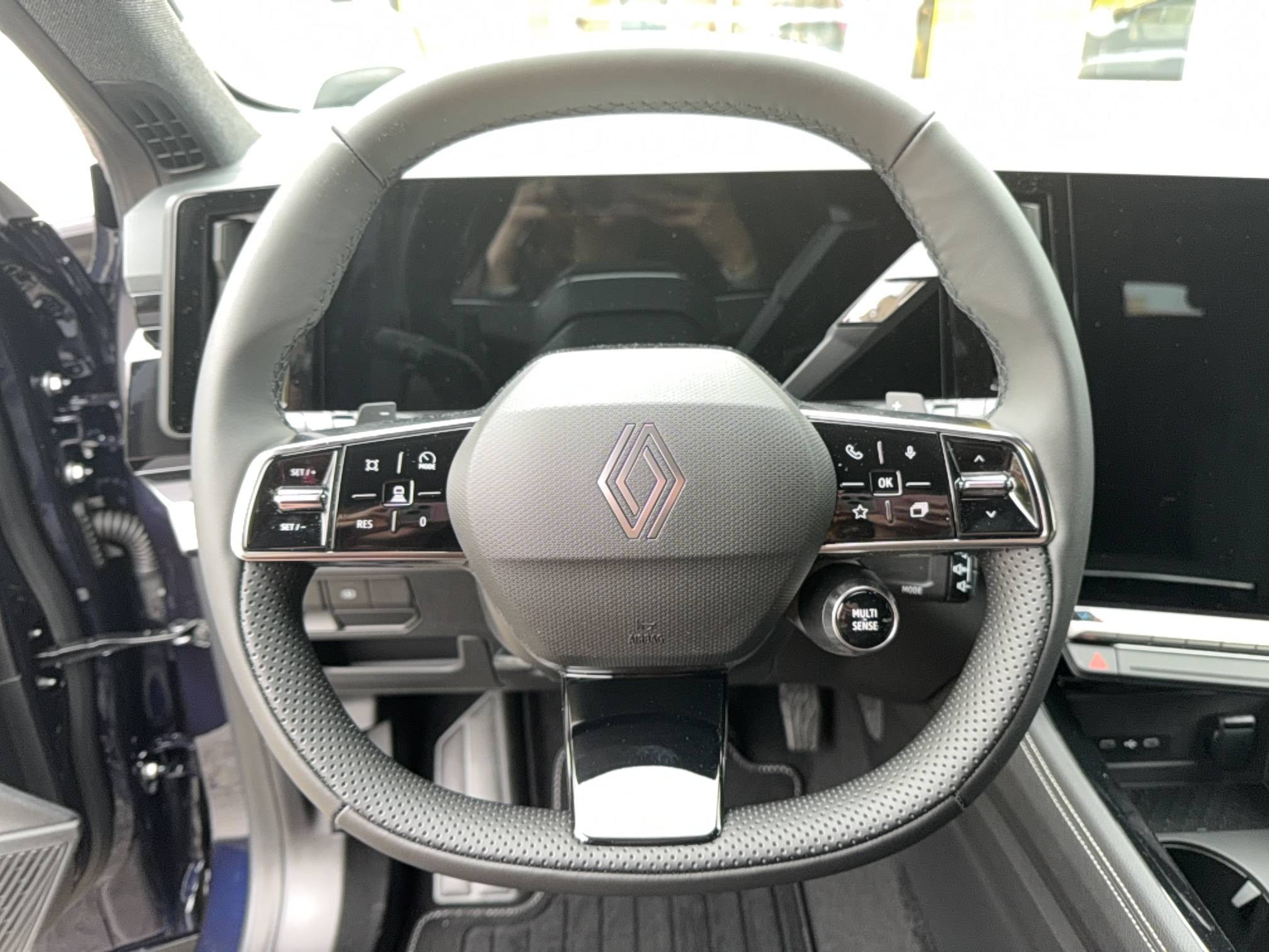 Vente en ligne Renault Espace Espace full hybrid E-Tech 200 ch 5pl au prix de 42 490 €