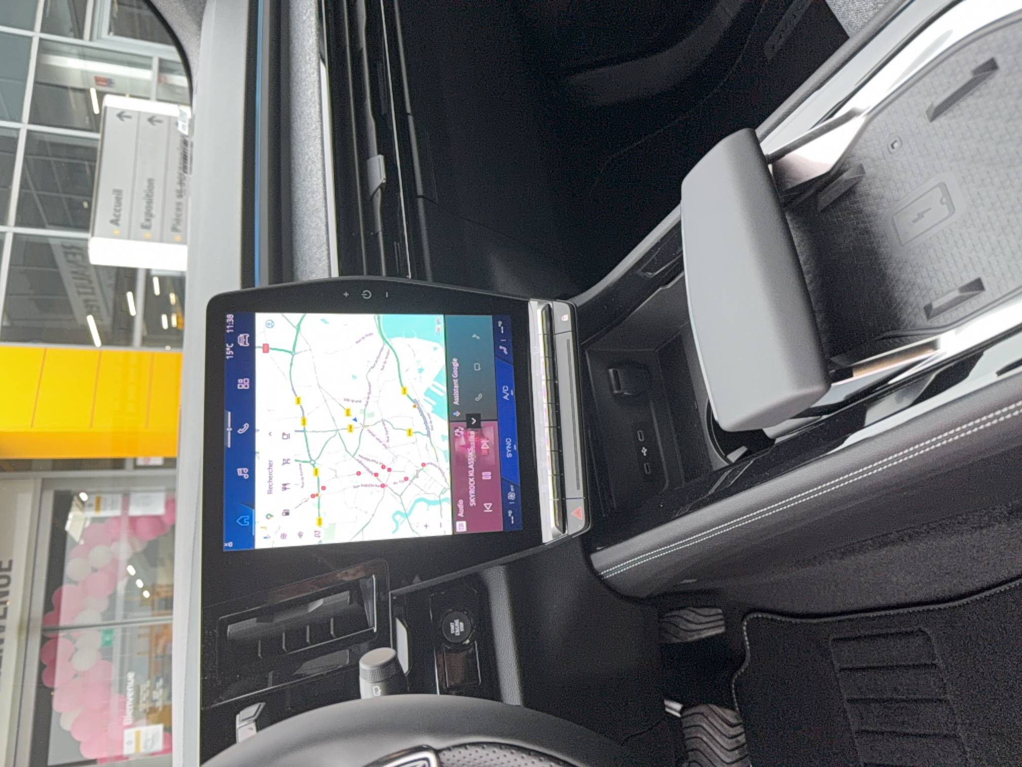 Vente en ligne Renault Espace Espace full hybrid E-Tech 200 ch 5pl au prix de 42 490 €