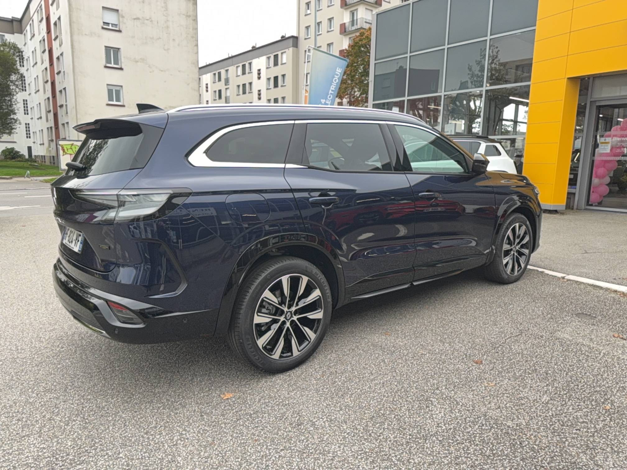 Vente en ligne Renault Espace Espace full hybrid E-Tech 200 ch 5pl au prix de 42 490 €