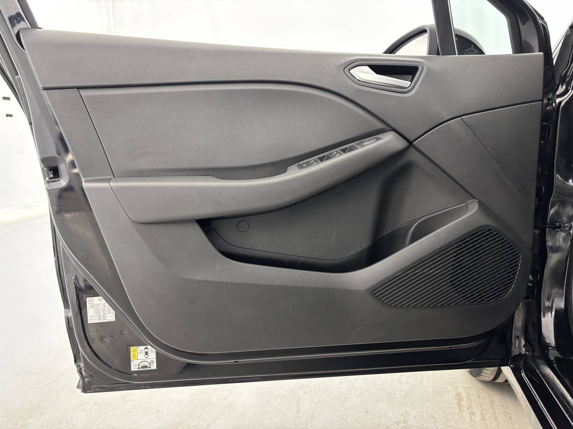 Vente en ligne Renault Clio 5 Clio TCe 90 au prix de 15 690 €