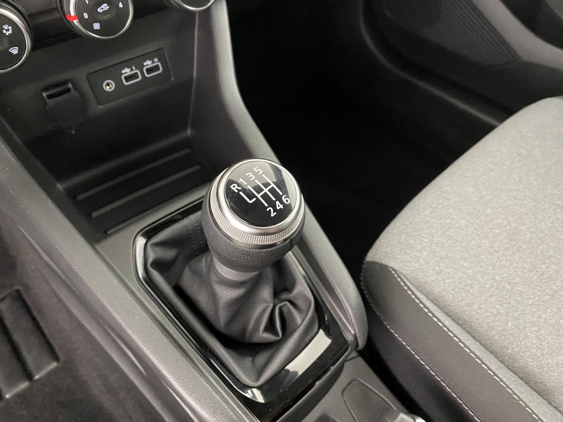 Vente en ligne Renault Clio 5 Clio TCe 90 au prix de 15 790 €