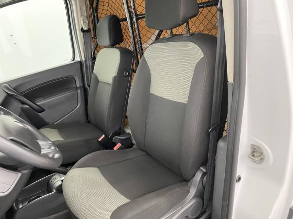 Vente en ligne Renault Kangoo Express  BLUE DCI 95 au prix de 13 990 €