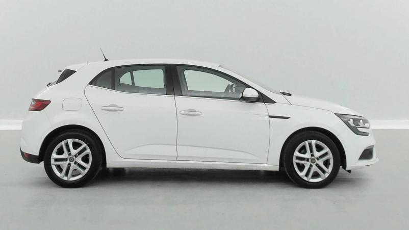 Vente en ligne Renault Megane 4 Mégane IV Berline Blue dCi 95 au prix de 14 190 €