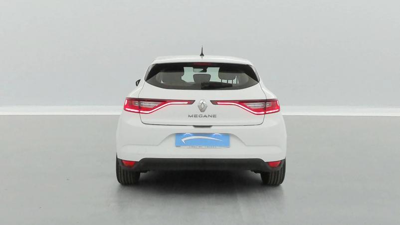 Vente en ligne Renault Megane 4 Mégane IV Berline Blue dCi 95 au prix de 14 190 €