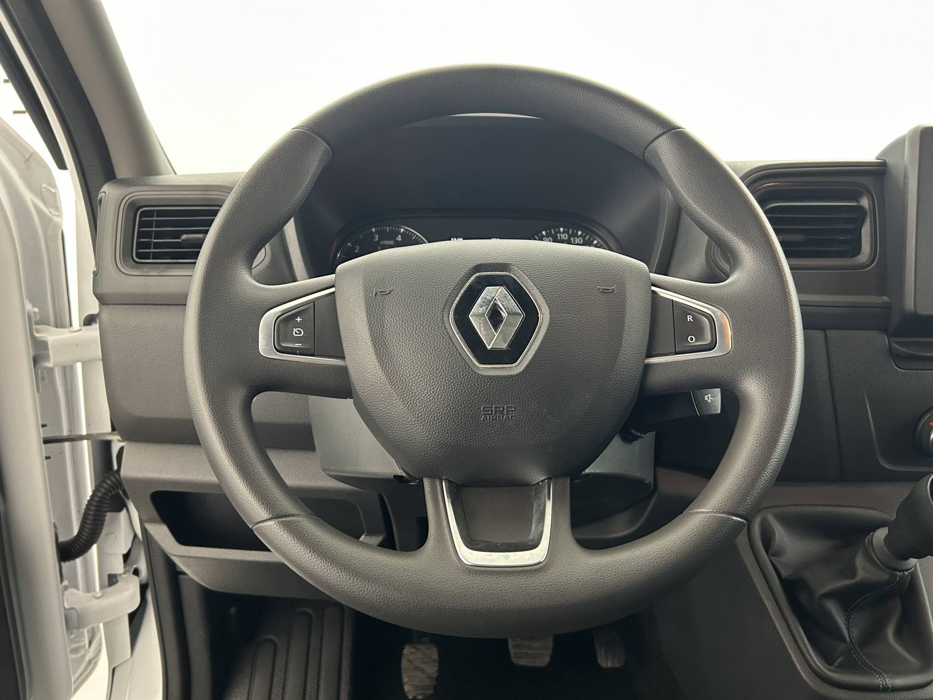 Vente en ligne Renault Master Fourgon MASTER FGN TRAC F3500 L2H2 BLUE DCI 135 au prix de 26 990 €