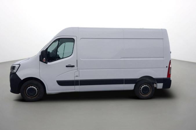 Vente en ligne Renault Master Fourgon MASTER FGN TRAC F3500 L2H2 BLUE DCI 135 au prix de 26 990 €