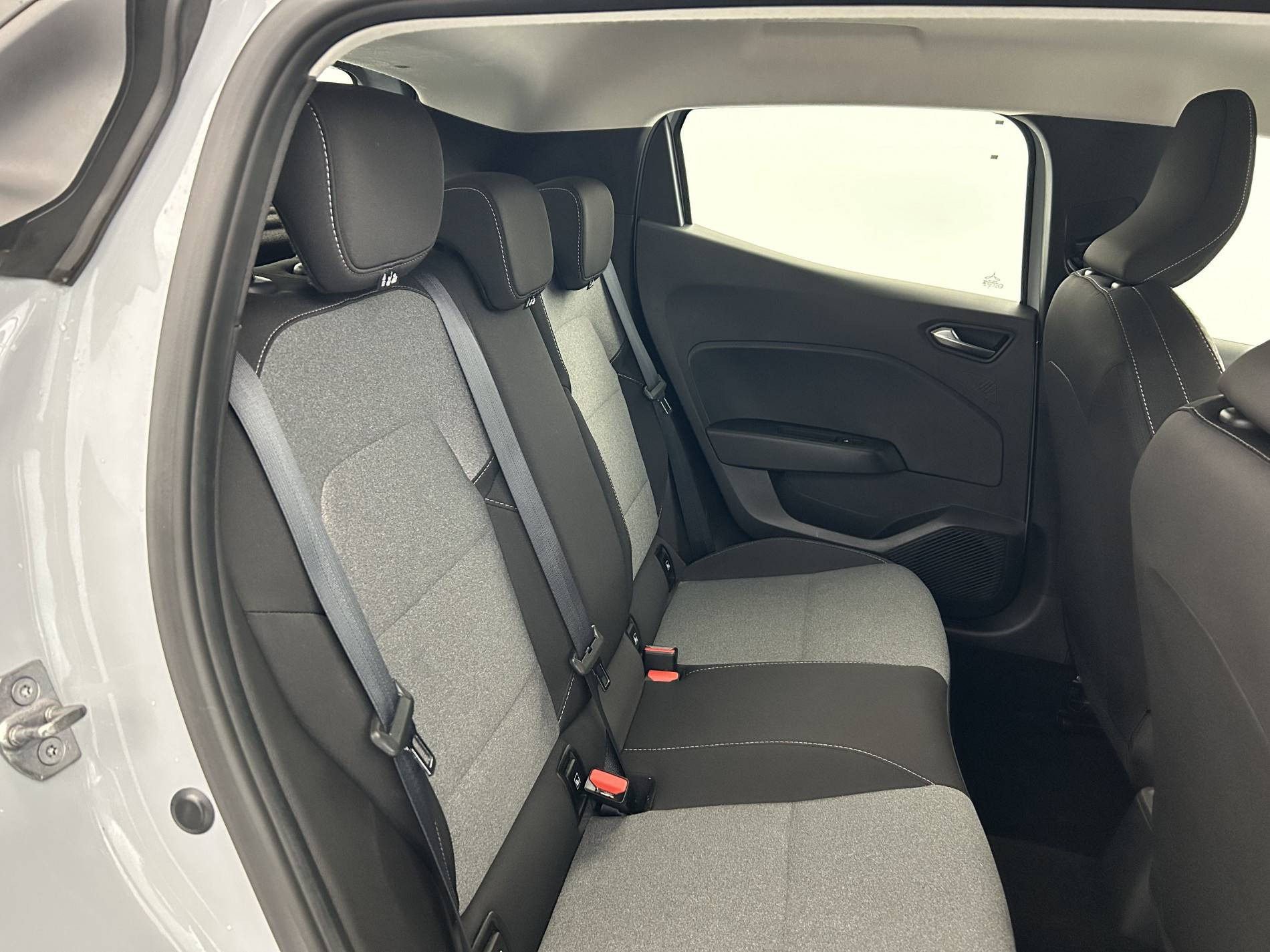 Vente en ligne Renault Clio 5 Clio TCe 90 au prix de 15 790 €