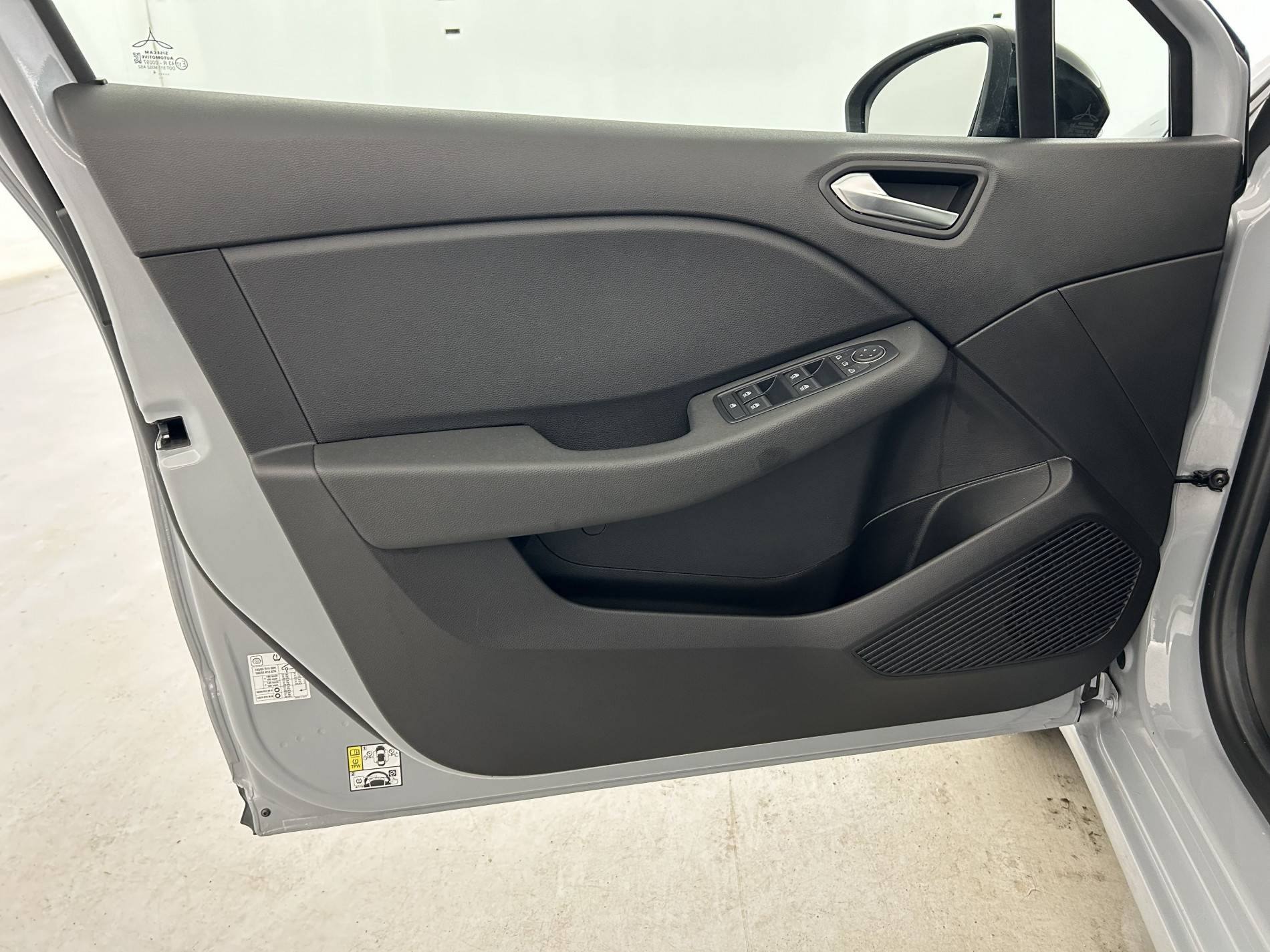 Vente en ligne Renault Clio 5 Clio TCe 90 au prix de 15 790 €