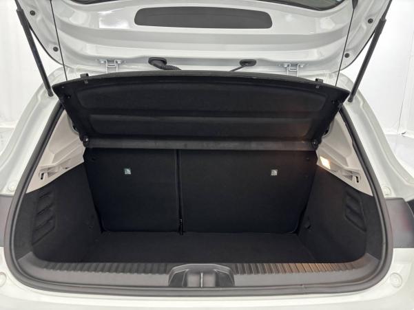 Vente en ligne Renault Clio 5 Clio E-Tech 140 - 21N au prix de 15 890 €