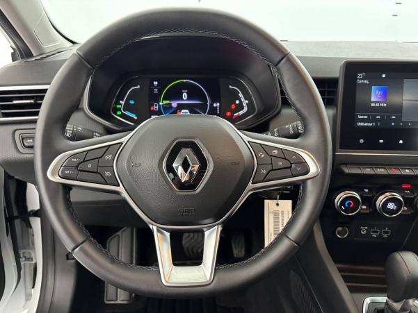 Vente en ligne Renault Clio 5 Clio E-Tech 140 - 21N au prix de 15 890 €