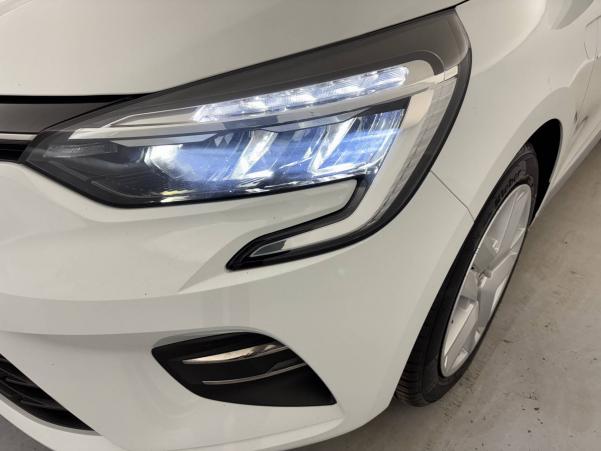 Vente en ligne Renault Clio 5 Clio E-Tech 140 - 21N au prix de 15 890 €