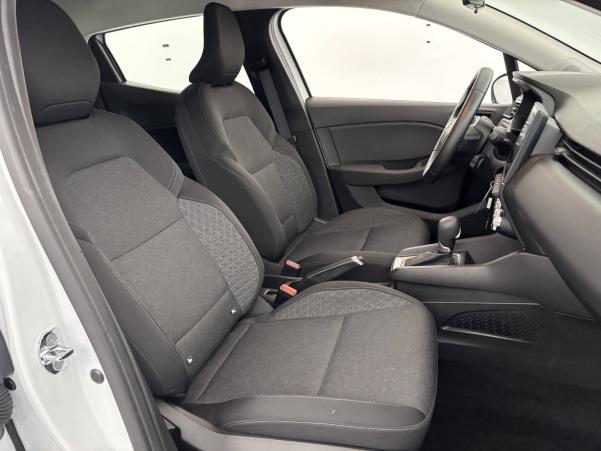 Vente en ligne Renault Clio 5 Clio E-Tech 140 - 21N au prix de 15 890 €