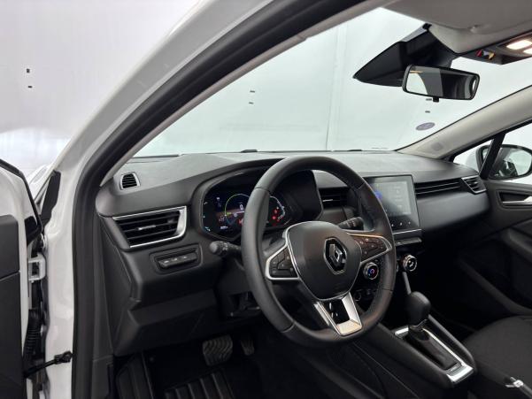 Vente en ligne Renault Clio 5 Clio E-Tech 140 - 21N au prix de 15 890 €