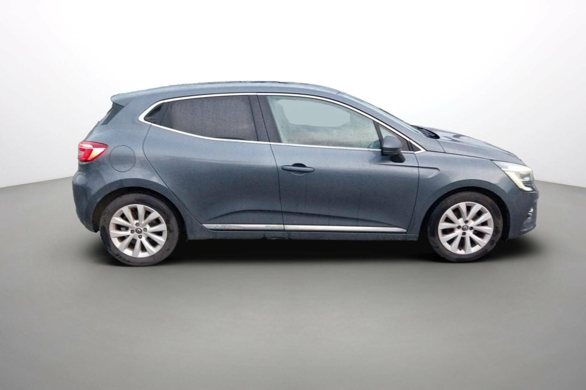 Vente en ligne Renault Clio 5 Clio TCe 100 au prix de 13 890 €