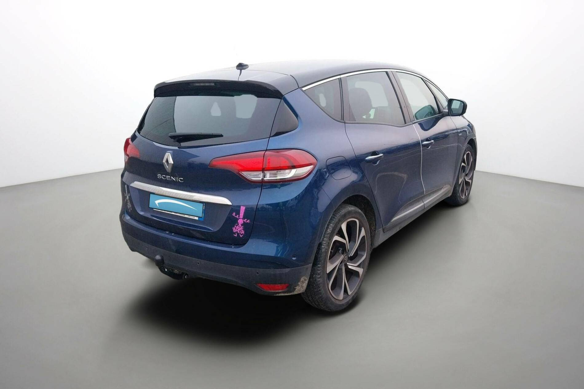 Vente en ligne Renault Scenic 4 Scenic Blue dCi 120 EDC au prix de 19 990 €