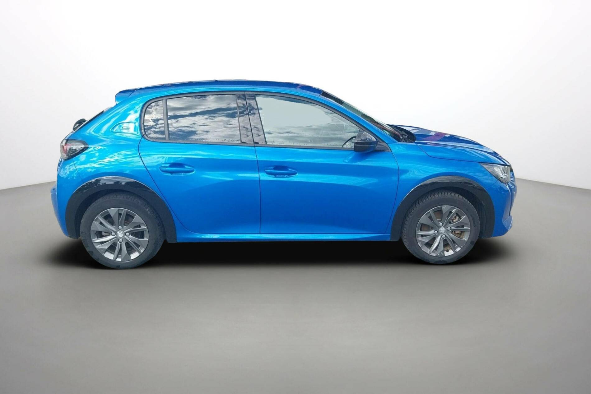 Vente en ligne Peugeot E-208  50 kWh 136ch au prix de 15 990 €