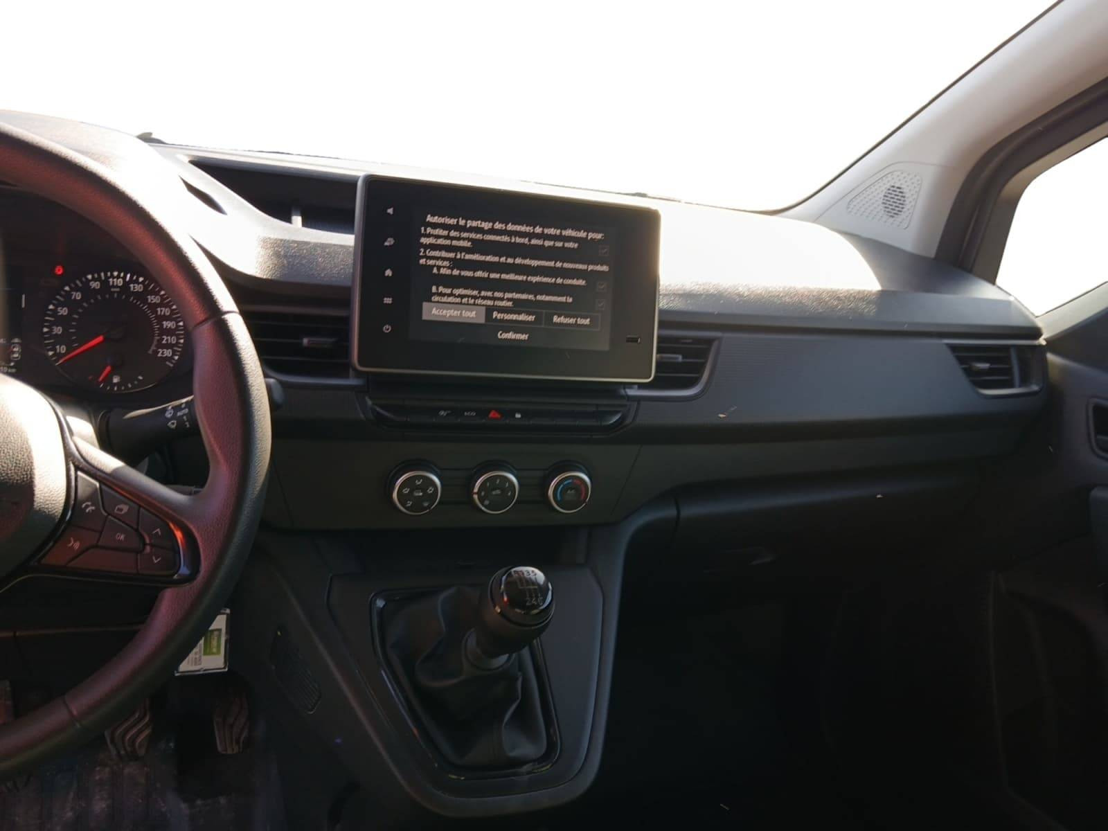 Vente en ligne Renault Kangoo Van  BLUE DCI 95 au prix de 18 790 €