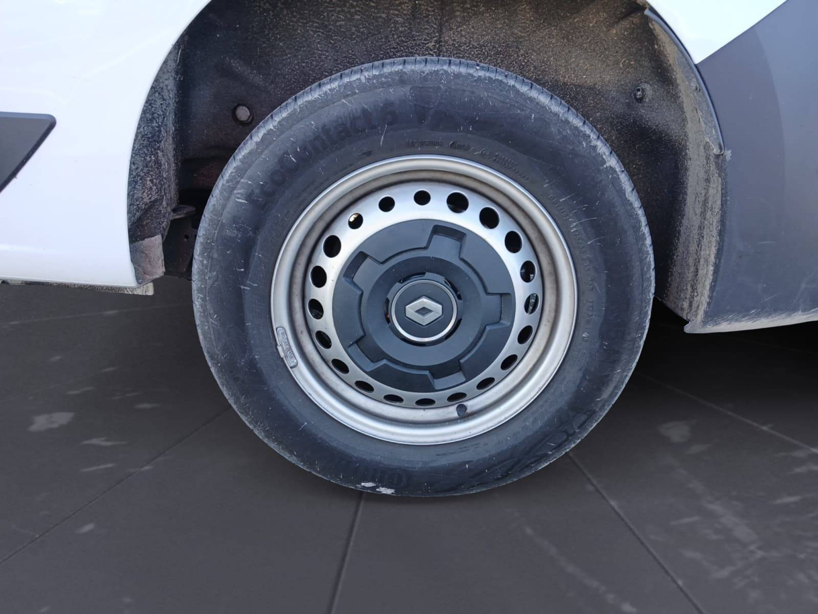 Vente en ligne Renault Kangoo Van  BLUE DCI 95 au prix de 18 790 €