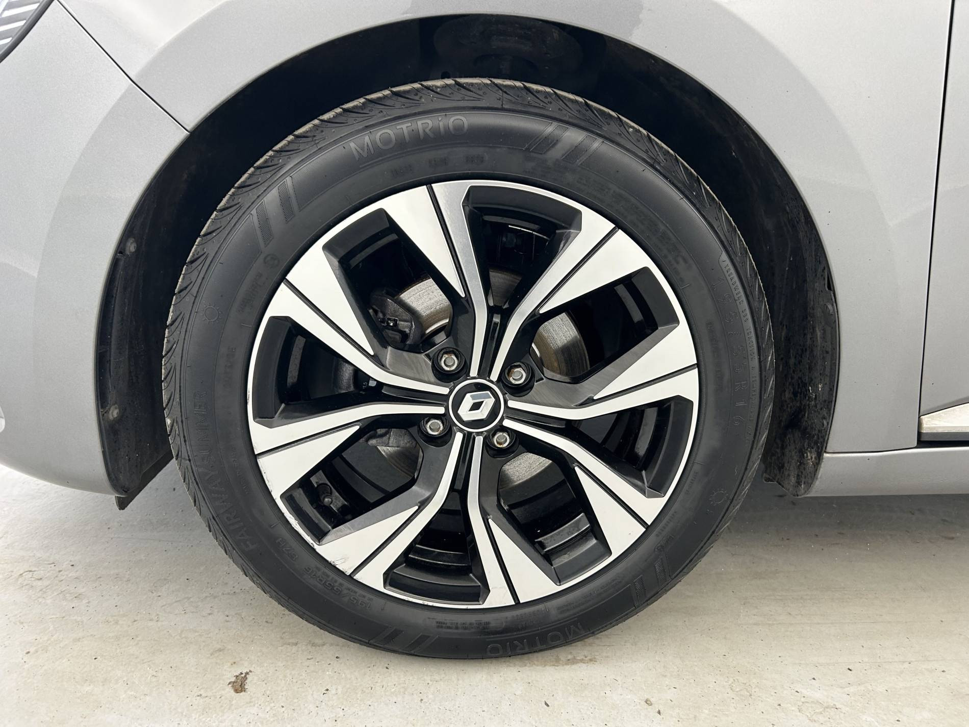 Vente en ligne Renault Clio 5 Clio TCe 90 au prix de 14 490 €