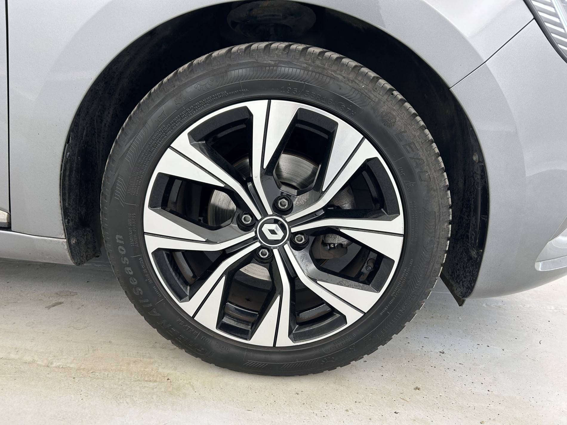 Vente en ligne Renault Clio 5 Clio TCe 90 au prix de 14 490 €