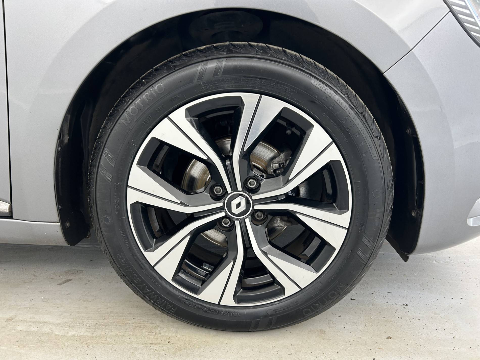 Vente en ligne Renault Clio 5 Clio TCe 90 au prix de 14 290 €