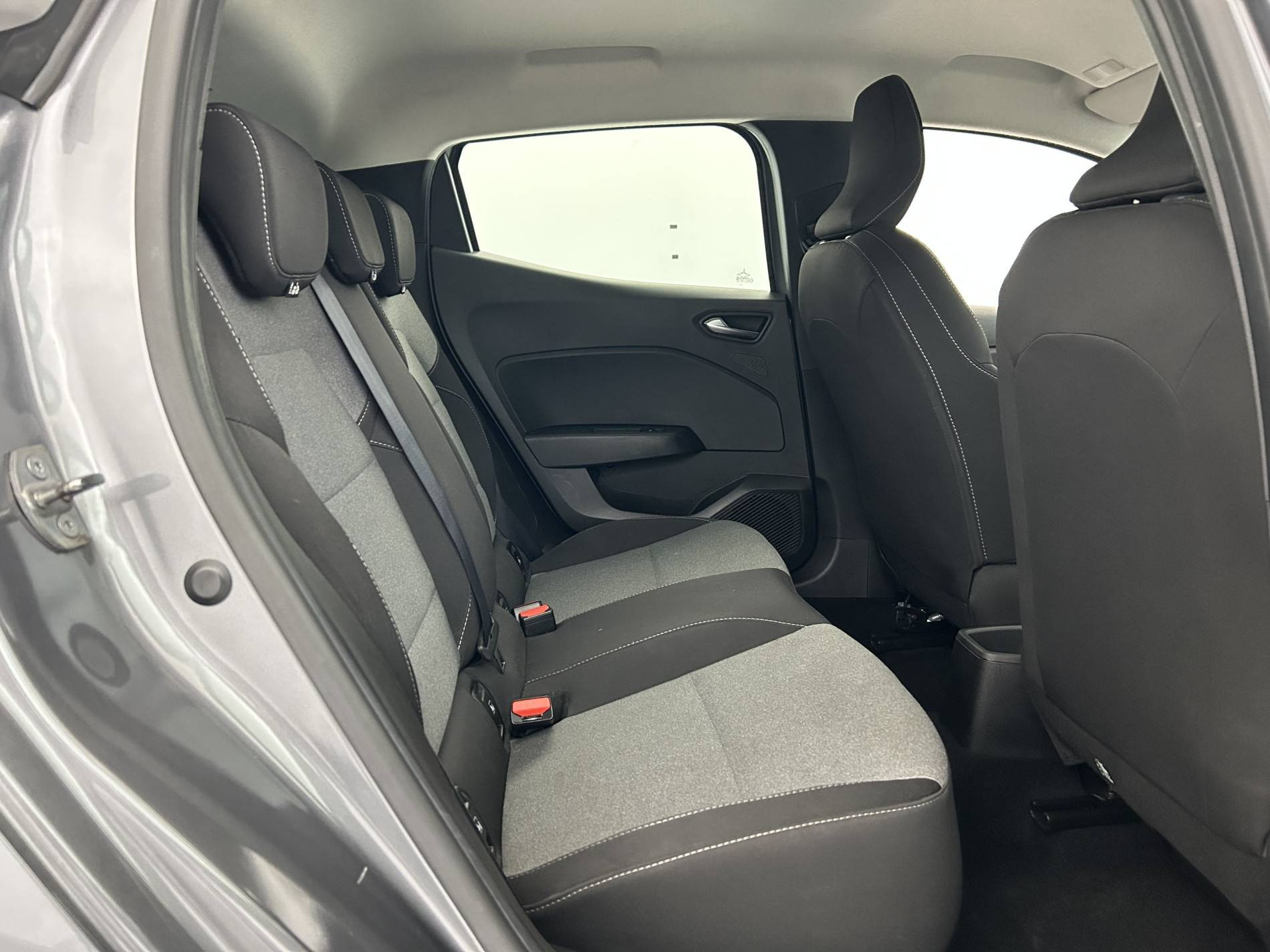 Vente en ligne Renault Clio 5 Clio TCe 90 au prix de 14 390 €