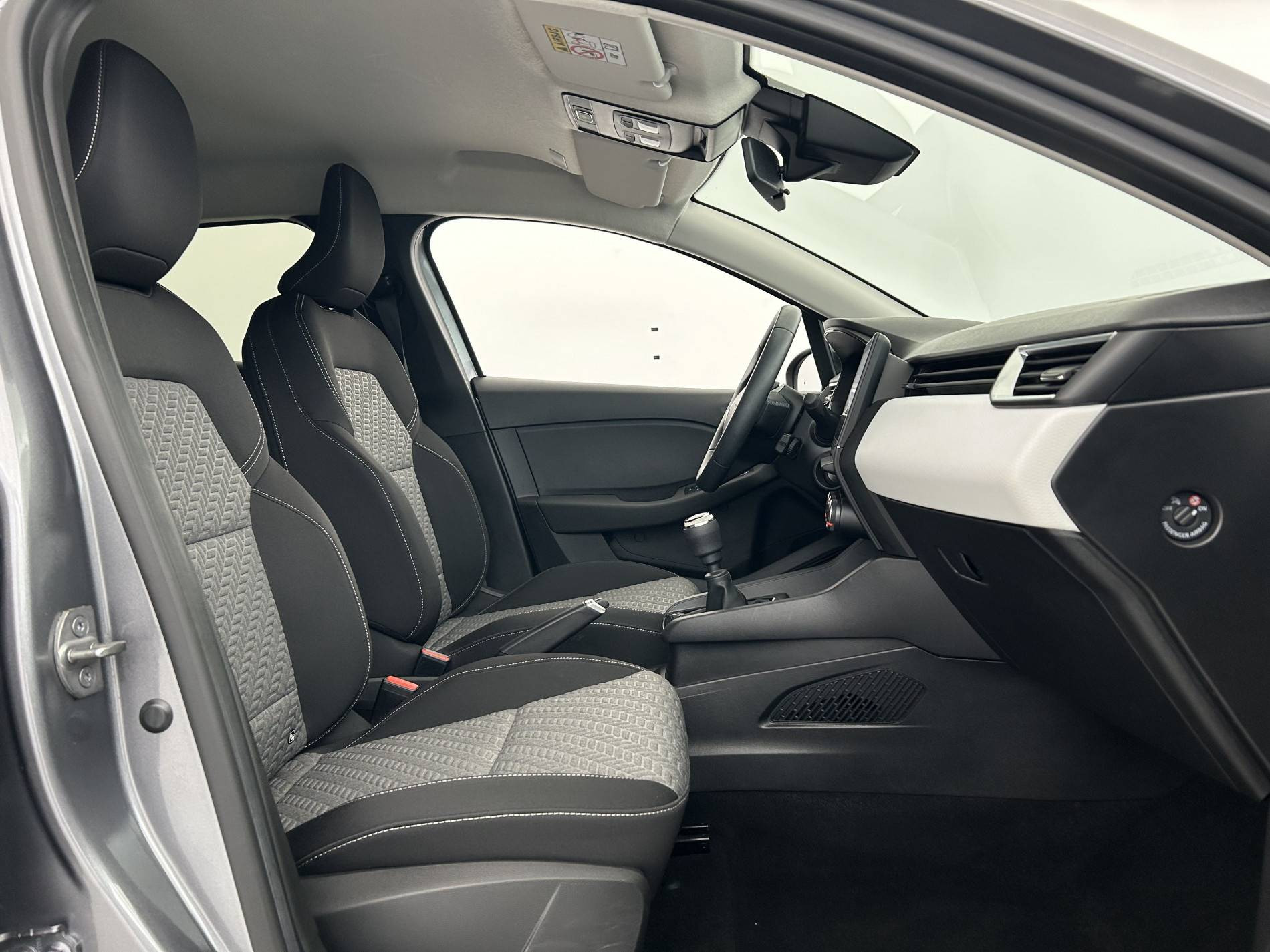 Vente en ligne Renault Clio 5 Clio TCe 90 au prix de 14 990 €