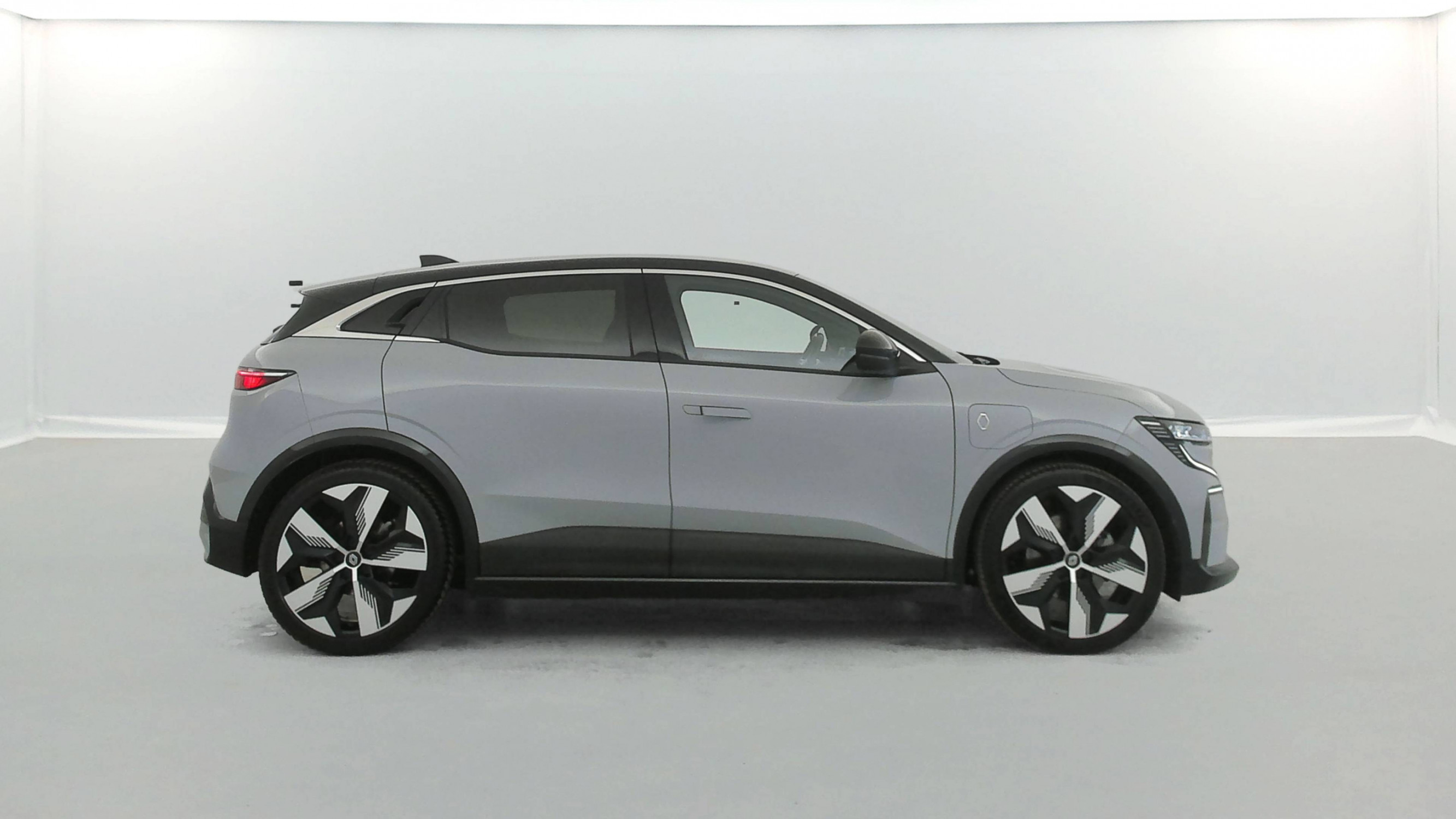 Vente en ligne Renault Megane E-Tech  EV60 220 ch super charge au prix de 22 390 €