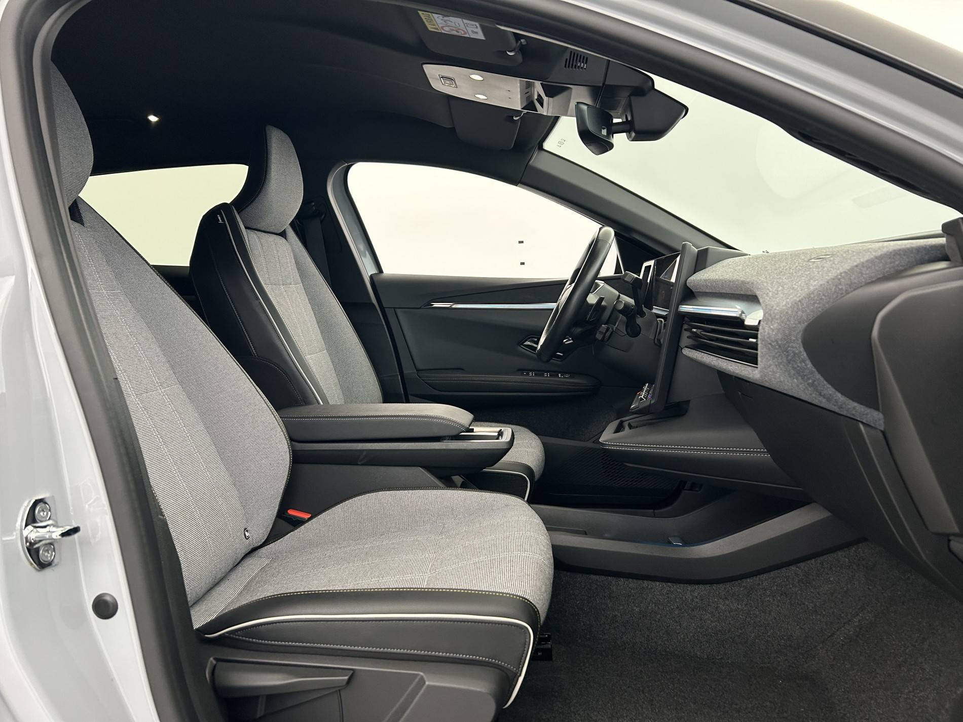 Vente en ligne Renault Megane E-Tech  EV60 220 ch super charge au prix de 22 390 €