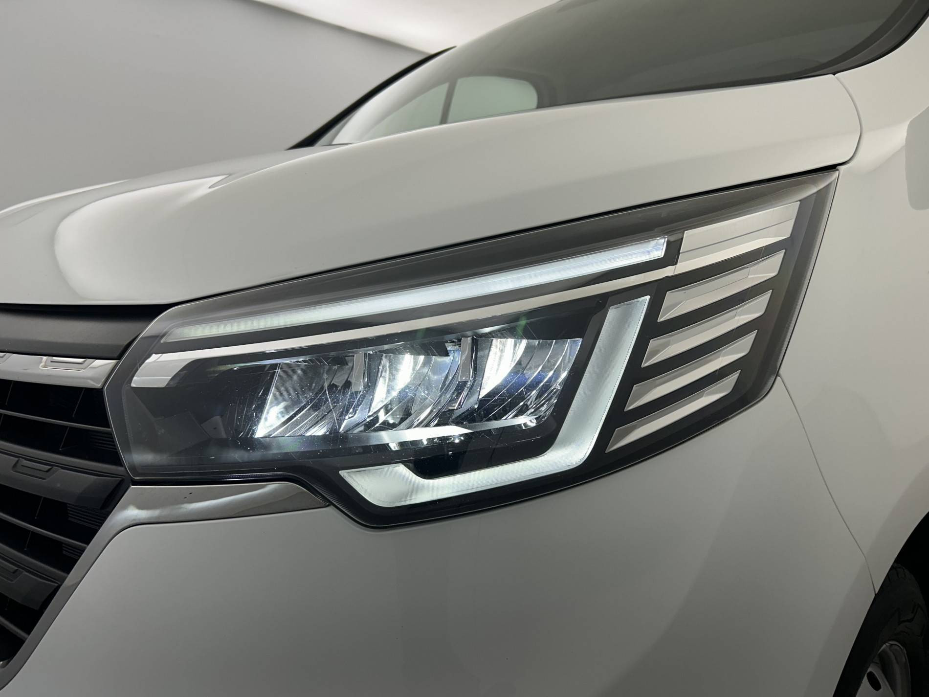 Vente en ligne Renault Trafic 3 Fourgon TRAFIC FGN L1H1 3000 KG BLUE DCI 130 au prix de 20 890 €