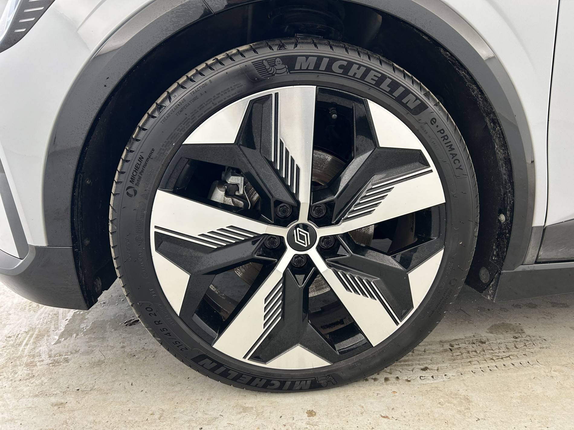 Vente en ligne Renault Megane E-Tech  EV60 220 ch super charge au prix de 22 390 €