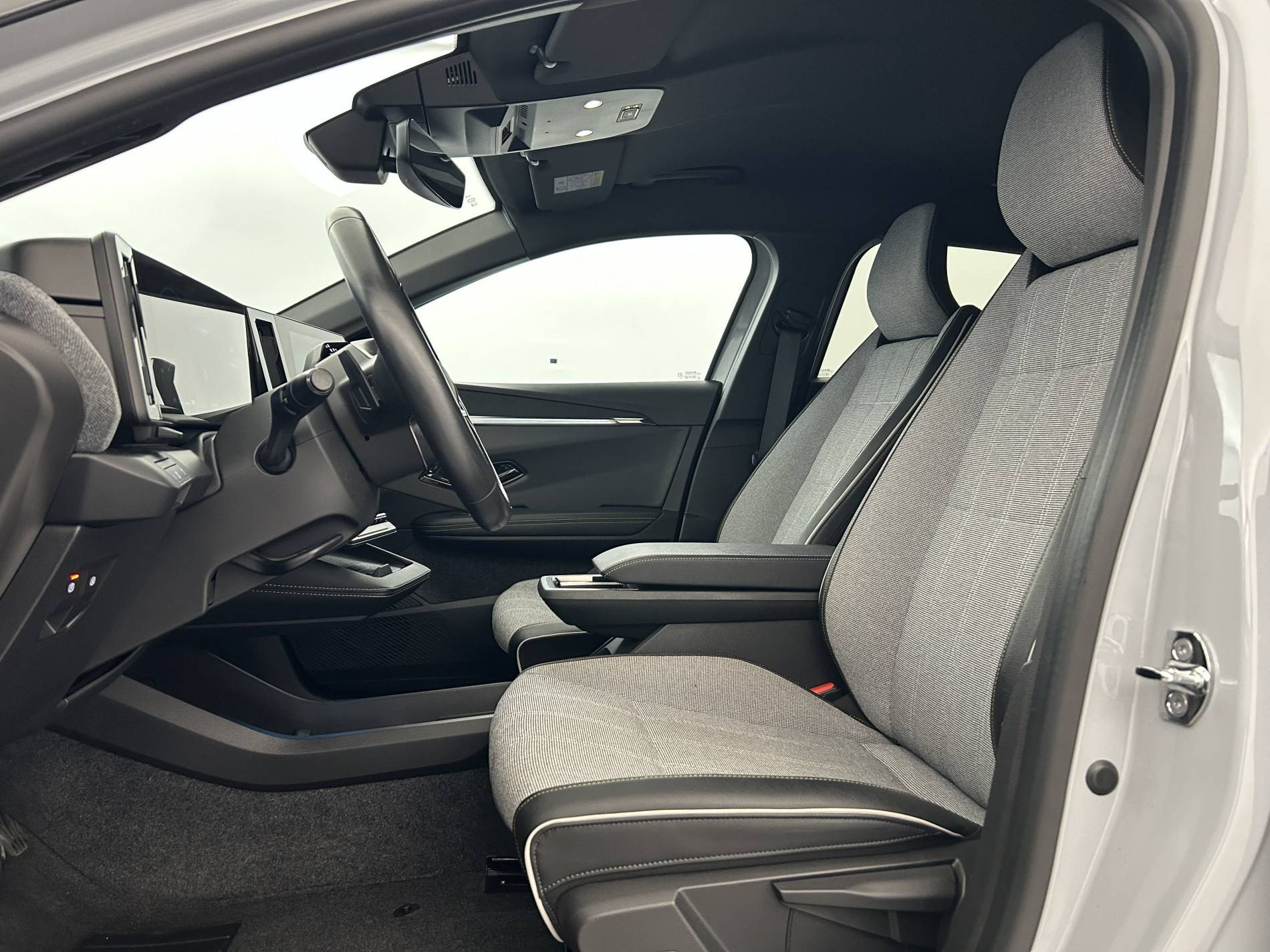 Vente en ligne Renault Megane E-Tech  EV60 220 ch super charge au prix de 22 390 €