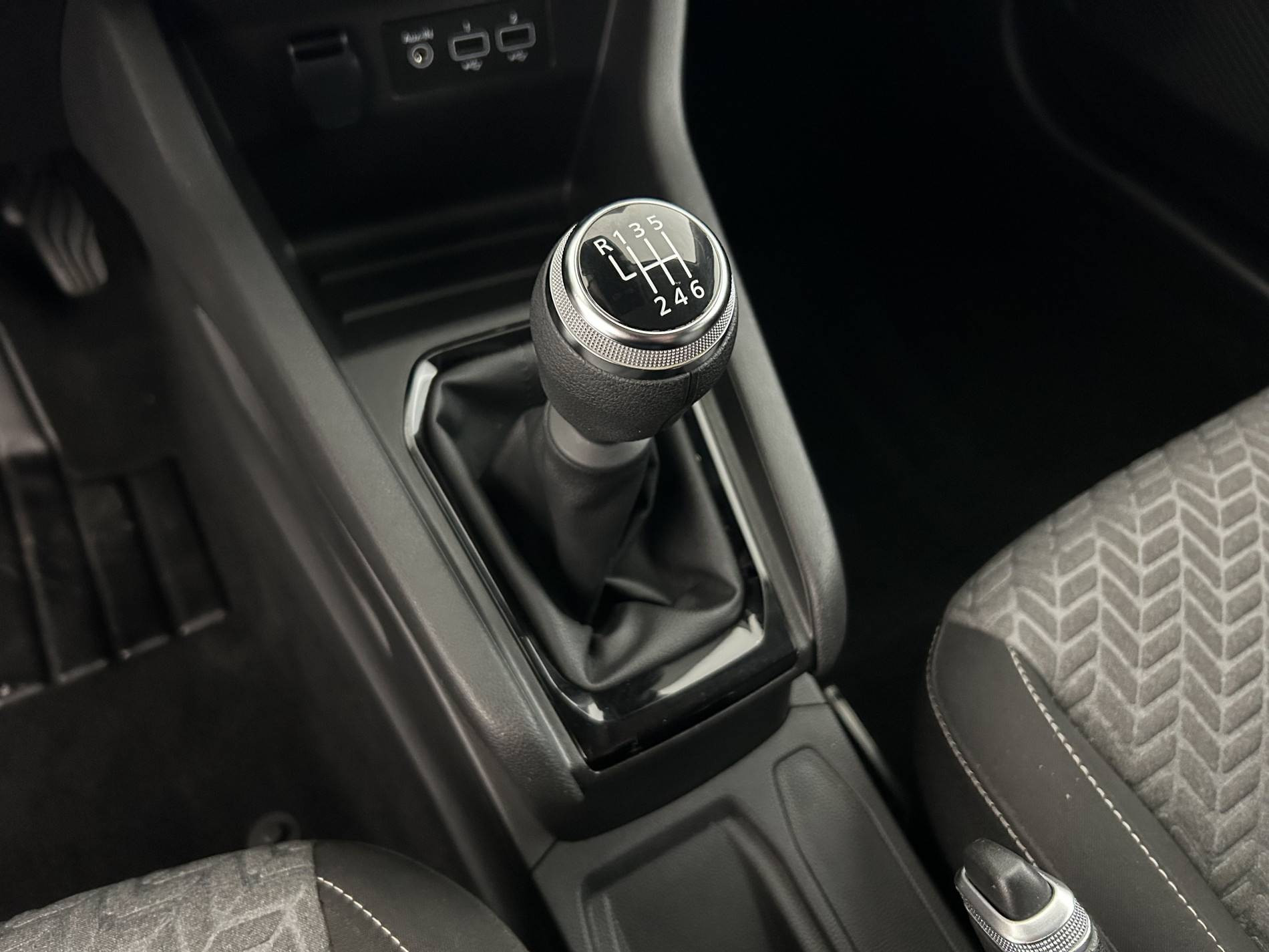 Vente en ligne Renault Clio 5 Clio TCe 90 au prix de 14 990 €