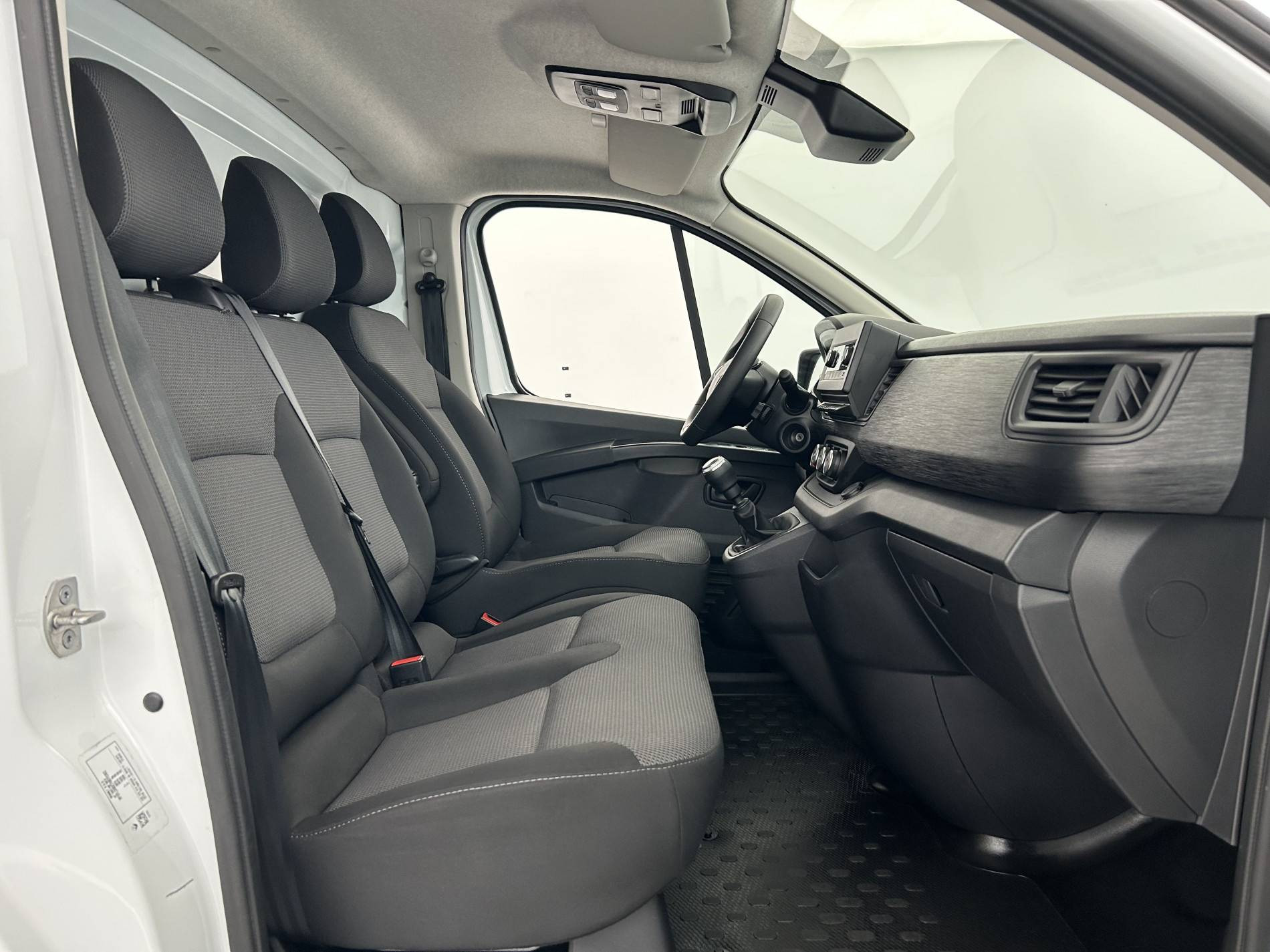 Vente en ligne Renault Trafic 3 Fourgon TRAFIC FGN L1H1 3000 KG BLUE DCI 130 au prix de 20 890 €