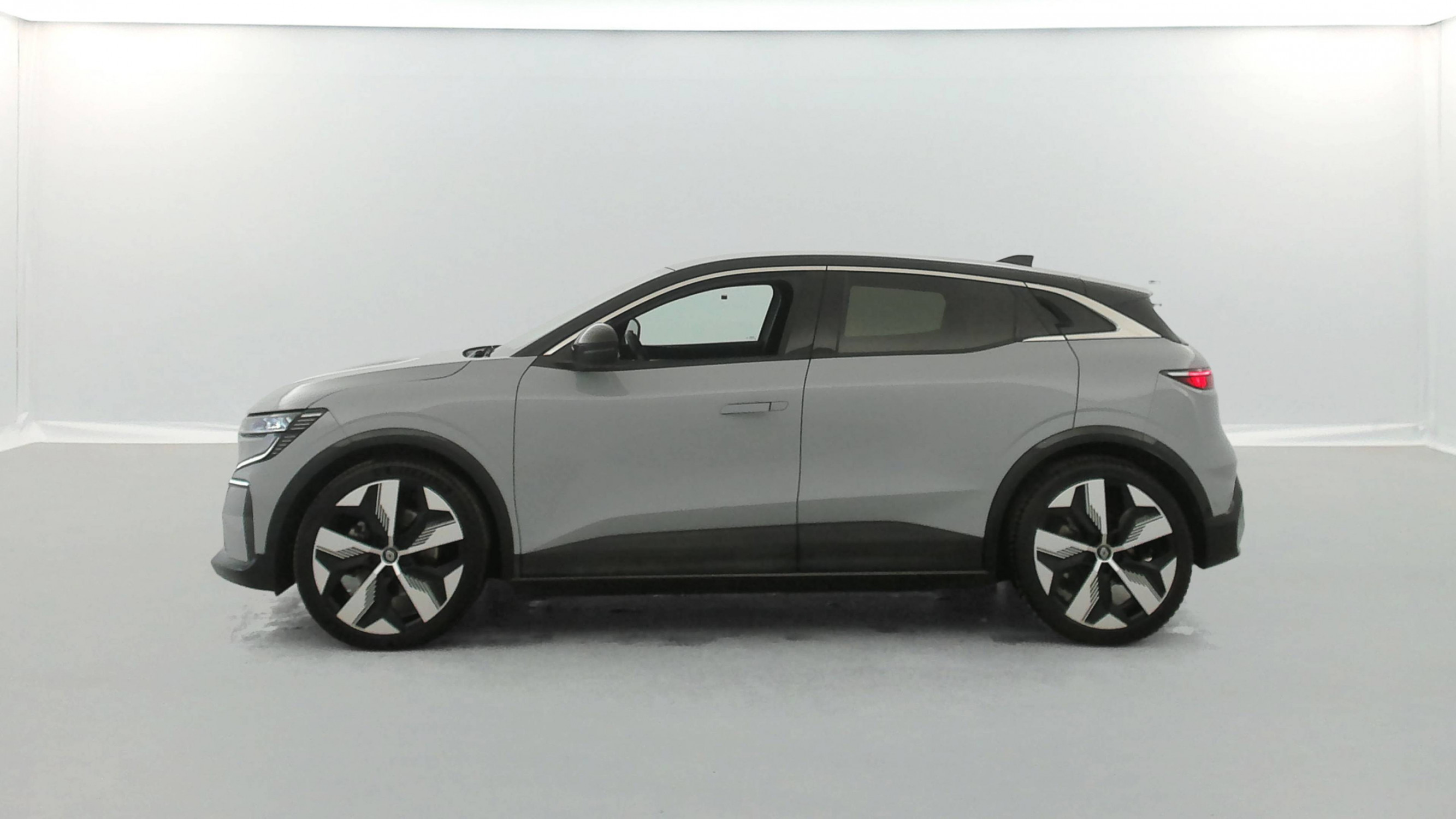 Vente en ligne Renault Megane E-Tech  EV60 220 ch super charge au prix de 22 390 €